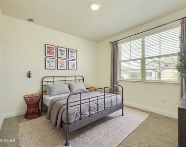 17813 Bassano Ave - Photo Thumbnail 16