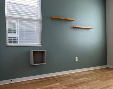 1302 Limelight Ln - Photo Thumbnail 24