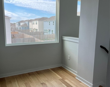 1302 Limelight Ln - Photo Thumbnail 22