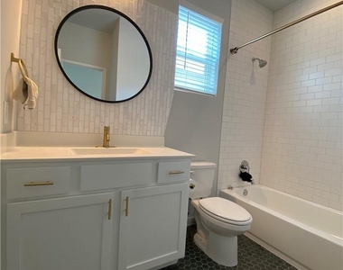1302 Limelight Ln - Photo Thumbnail 15
