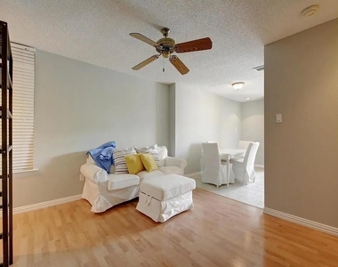 2409 Leon St - Photo Thumbnail 2