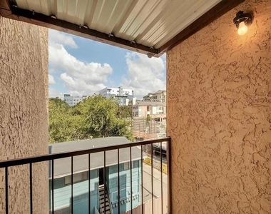 2409 Leon St - Photo Thumbnail 19