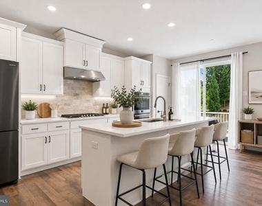 203 Segel Drive - Photo Thumbnail 3