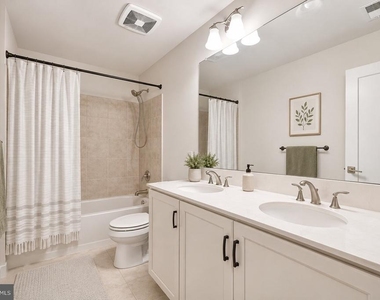 203 Segel Drive - Photo Thumbnail 12