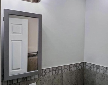 1224 Clover Lane - Photo Thumbnail 11
