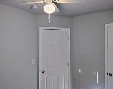 1224 Clover Lane - Photo Thumbnail 16