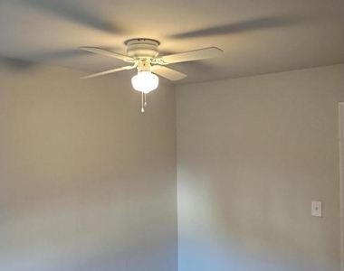 1224 Clover Lane - Photo Thumbnail 7
