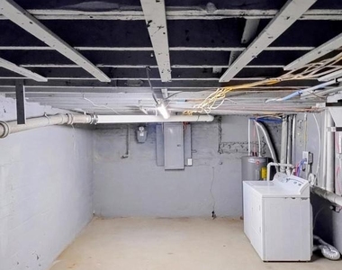 1224 Clover Lane - Photo Thumbnail 18