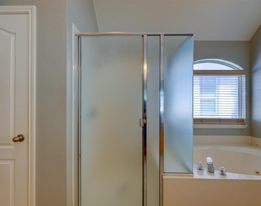 1554 Homewood Cir - Photo Thumbnail 34