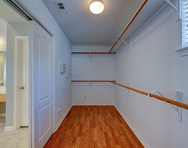1554 Homewood Cir - Photo Thumbnail 35