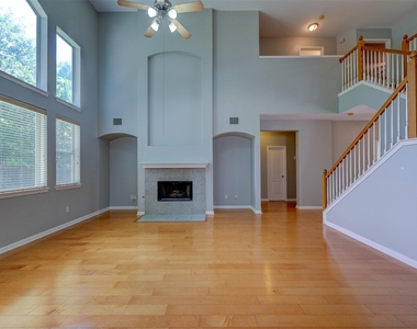 1554 Homewood Cir - Photo Thumbnail 11