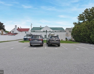 20 S Village Avenue - Photo Thumbnail 13