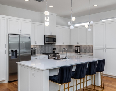 6309 Keegans Dr - Photo Thumbnail 10