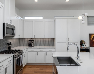 6309 Keegans Dr - Photo Thumbnail 11