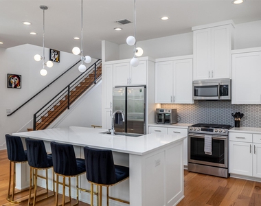 6309 Keegans Dr - Photo Thumbnail 13