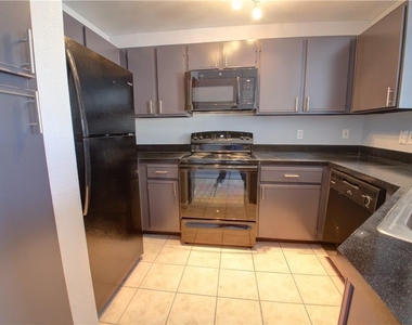 2320 Gracy Farms Ln - Photo Thumbnail 1