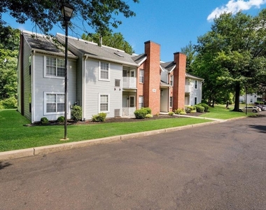 907 Diamond Drive - Photo Thumbnail 1