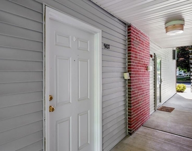 907 Diamond Drive - Photo Thumbnail 3