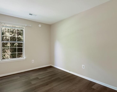907 Diamond Drive - Photo Thumbnail 17