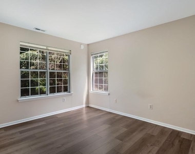 907 Diamond Drive - Photo Thumbnail 13