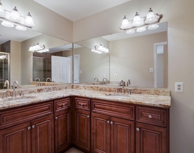 907 Diamond Drive - Photo Thumbnail 15