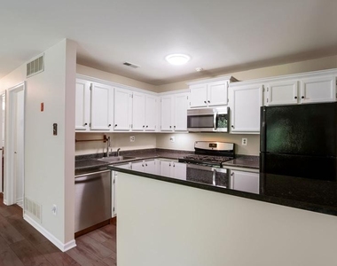 907 Diamond Drive - Photo Thumbnail 10