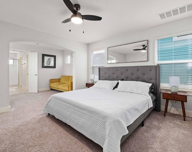 2813 Stock Dr - Photo Thumbnail 9