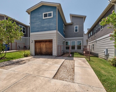 2813 Stock Dr - Photo Thumbnail 14