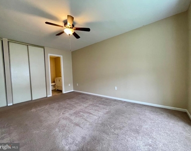 1104 Mews Drive - Photo Thumbnail 11