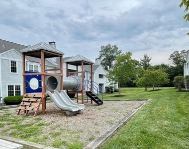 1104 Mews Drive - Photo Thumbnail 18