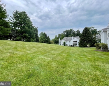 1104 Mews Drive - Photo Thumbnail 17