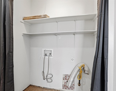 113 Meteor Dr - Photo Thumbnail 15