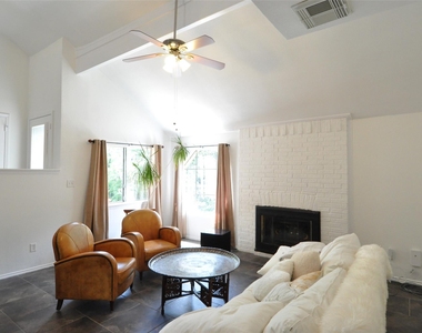 9902 Talleyran Dr - Photo Thumbnail 3