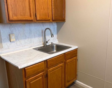 1224 Fidelity Street - Photo Thumbnail 2
