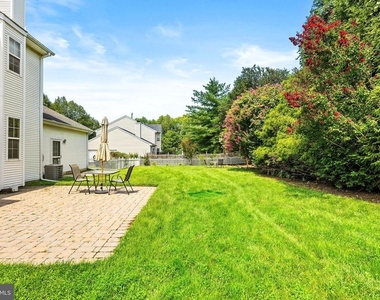412 Denow Road - Photo Thumbnail 29