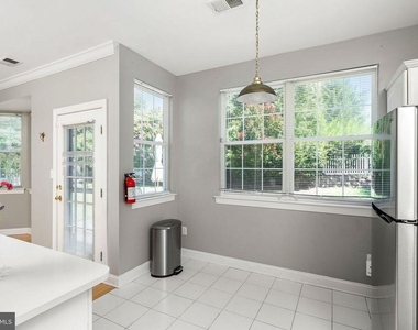 412 Denow Road - Photo Thumbnail 15