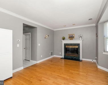 412 Denow Road - Photo Thumbnail 11
