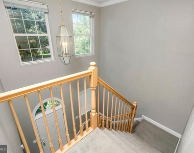 412 Denow Road - Photo Thumbnail 16