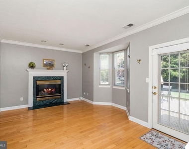 412 Denow Road - Photo Thumbnail 10