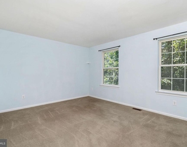 412 Denow Road - Photo Thumbnail 17