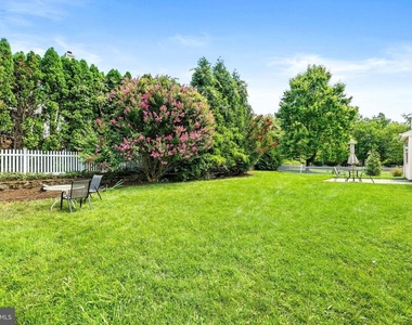 412 Denow Road - Photo Thumbnail 31