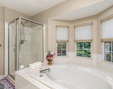 412 Denow Road - Photo Thumbnail 25
