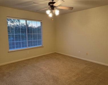 9 Deerfield Dr - Photo Thumbnail 15