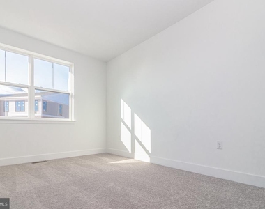 215 Lewis Fisher Drive - Photo Thumbnail 36