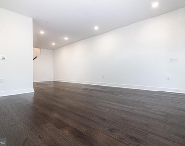 215 Lewis Fisher Drive - Photo Thumbnail 4