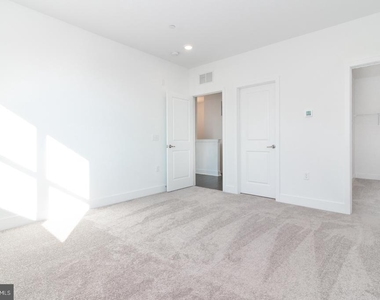 215 Lewis Fisher Drive - Photo Thumbnail 23