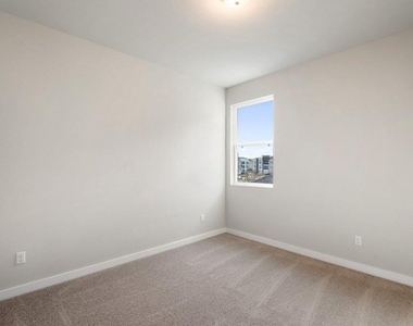2209 Grenache Dr - Photo Thumbnail 13