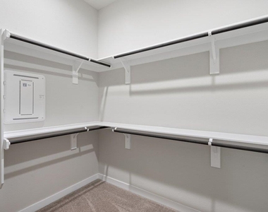 2209 Grenache Dr - Photo Thumbnail 11