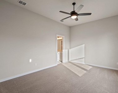 2209 Grenache Dr - Photo Thumbnail 7