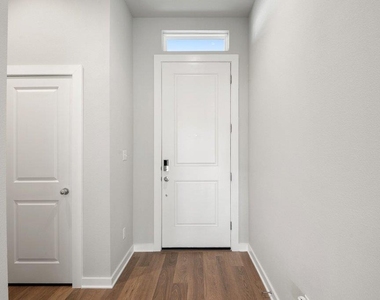 2209 Grenache Dr - Photo Thumbnail 2